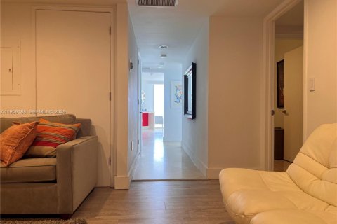 Condominio en alquiler en Sunny Isles Beach, Florida, 3 dormitorios, 205.31 m2 № 2023845 - foto 21