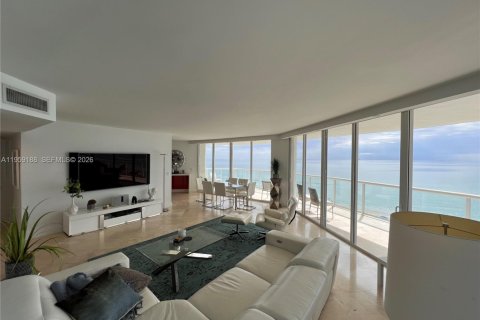 Condominio en alquiler en Sunny Isles Beach, Florida, 3 dormitorios, 205.31 m2 № 2023845 - foto 14