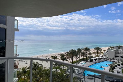 Condominio en alquiler en Sunny Isles Beach, Florida, 3 dormitorios, 205.31 m2 № 2023845 - foto 9