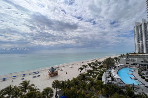 Condominio en alquiler en Sunny Isles Beach, Florida, 3 dormitorios, 205.31 m2 № 2023845 - foto 8