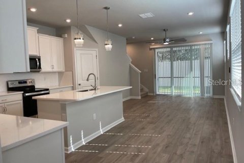Touwnhouse à louer à Brandon, Floride: 3 chambres, 154.87 m2 № 2114169 - photo 5