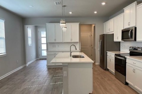 Touwnhouse à louer à Brandon, Floride: 3 chambres, 154.87 m2 № 2114169 - photo 8