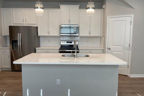 Touwnhouse à louer à Brandon, Floride: 3 chambres, 154.87 m2 № 2114169 - photo 10