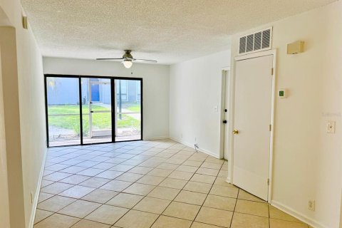 Condo à Winter Springs, Floride, 1 chambre  № 2356530