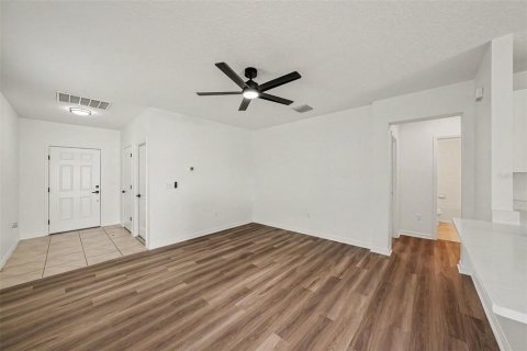 Villa ou maison à vendre à Wimauma, Floride: 3 chambres, 122.72 m2 № 2287905 - photo 3