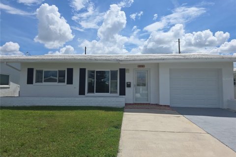 Villa ou maison à Pinellas Park, Floride 2 chambres, 95.04 m2 № 2403625