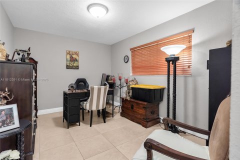 Condo in Miami, Florida, 2 bedrooms  № 1761835 - photo 25