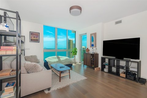 Copropriété à vendre à Miami, Floride: 2 chambres, 93.46 m2 № 1941448 - photo 3