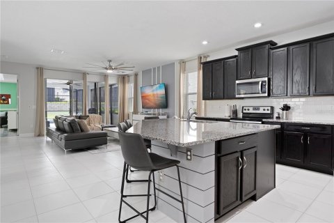 Villa ou maison à vendre à Kissimmee, Floride: 7 chambres, 328.22 m2 № 2142705 - photo 5