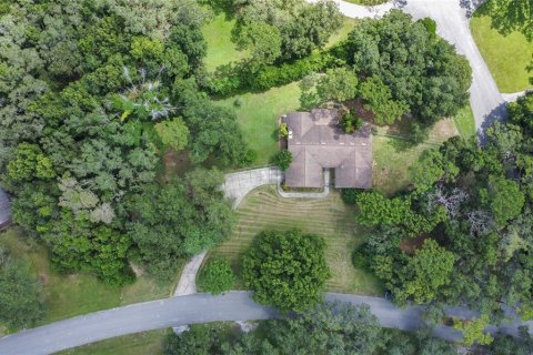 House in Windermere, Florida 4 bedrooms, 243.22 sq.m. № 2095642 - photo 27