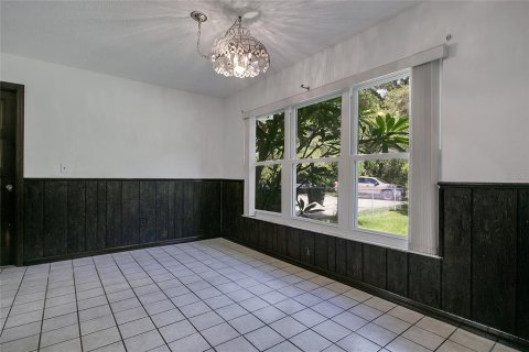 House in Windermere, Florida 4 bedrooms, 243.22 sq.m. № 2095642 - photo 10
