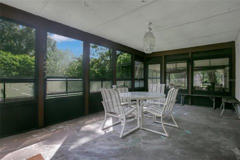 House in Windermere, Florida 4 bedrooms, 243.22 sq.m. № 2095642 - photo 25