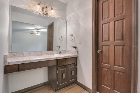 House in Windermere, Florida 4 bedrooms, 243.22 sq.m. № 2095642 - photo 16