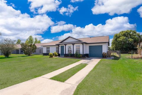 Casa en Kissimmee, Florida 3 dormitorios, 104.05 m2 № 2225201