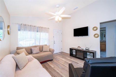House in Tavares, Florida 2 bedrooms, 67.45 sq.m. № 2230578 - photo 14