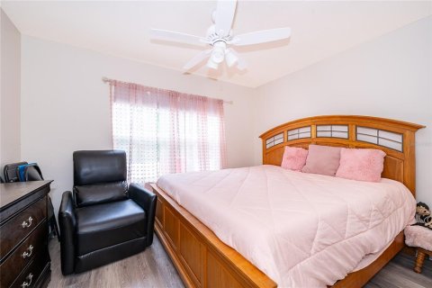 House in Tavares, Florida 2 bedrooms, 67.45 sq.m. № 2230578 - photo 7