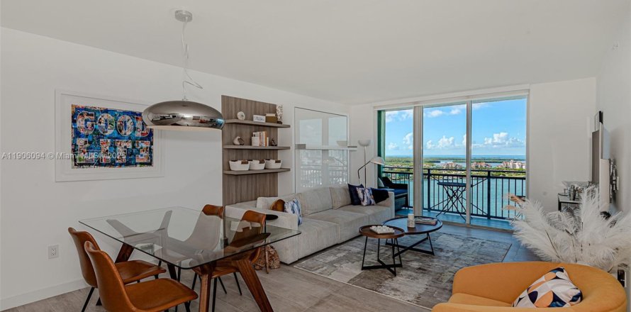 Кондоминиум с 1 спальней в Майами-Бич, Флорида № 1965781