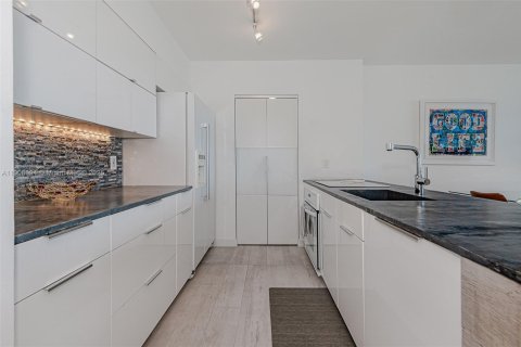 Купить кондоминиум в Майами-Бич, Флорида 1 спальня, 72.46м2, № 1965781 - фото 13