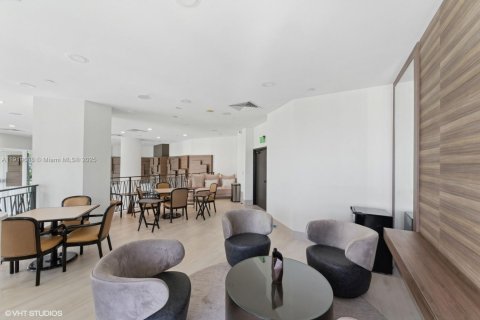 Copropriété à vendre à Aventura, Floride: 2 chambres, 105.91 m2 № 1974725 - photo 23