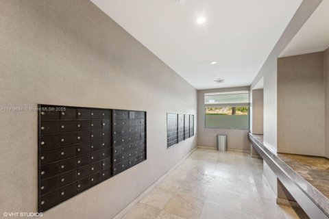 Copropriété à vendre à Aventura, Floride: 2 chambres, 105.91 m2 № 1974725 - photo 14