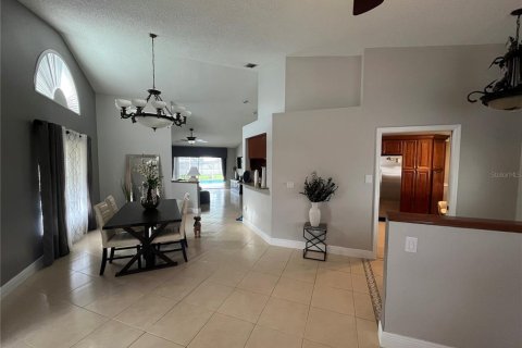 Villa ou maison à vendre à Tampa, Floride: 5 chambres, 219.99 m2 № 2403504 - photo 9