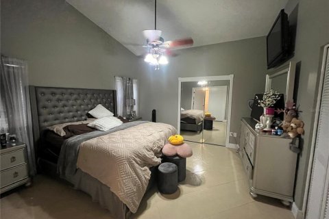 Villa ou maison à vendre à Tampa, Floride: 5 chambres, 219.99 m2 № 2403504 - photo 17