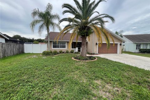 Villa ou maison à vendre à Tampa, Floride: 5 chambres, 219.99 m2 № 2403504 - photo 2