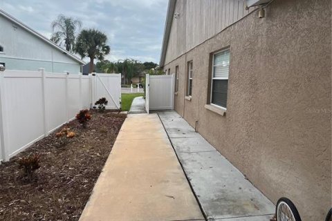 Villa ou maison à vendre à Tampa, Floride: 5 chambres, 219.99 m2 № 2403504 - photo 24