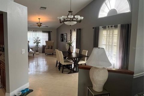 Villa ou maison à vendre à Tampa, Floride: 5 chambres, 219.99 m2 № 2403504 - photo 11