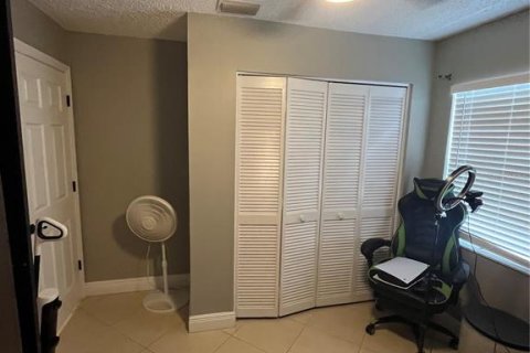 Villa ou maison à vendre à Tampa, Floride: 5 chambres, 219.99 m2 № 2403504 - photo 20