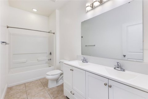 Casa en venta en Orlando, Florida, 4 dormitorios, 198.9 m2 № 1915992 - foto 14