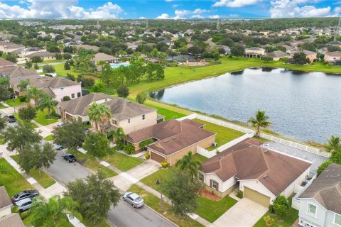 Casa en venta en Orlando, Florida, 4 dormitorios, 198.9 m2 № 1915992 - foto 2