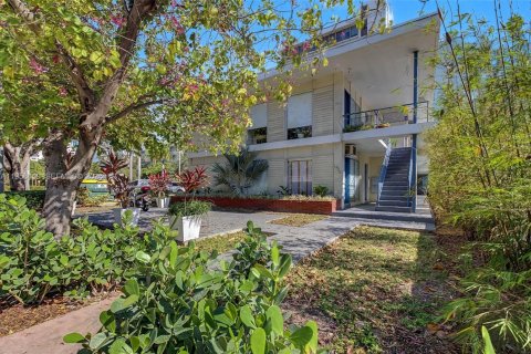 Casa en alquiler en Miami Beach, Florida № 2010555 - foto 2