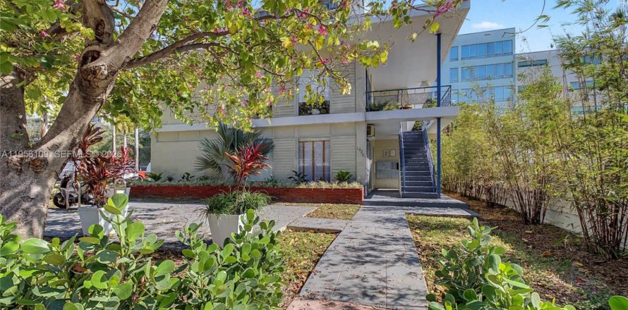 Estudio en Miami Beach, Florida № 2010555