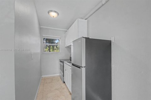 Casa en alquiler en Miami Beach, Florida № 2010555 - foto 10