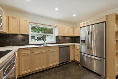 House in Clearwater, Florida 2 bedrooms, 118.26 sq.m. № 1884095 - photo 13