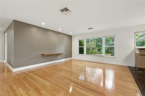 House in Clearwater, Florida 2 bedrooms, 118.26 sq.m. № 1884095 - photo 8