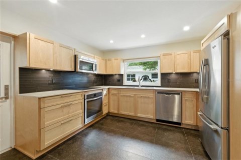 House in Clearwater, Florida 2 bedrooms, 118.26 sq.m. № 1884095 - photo 12