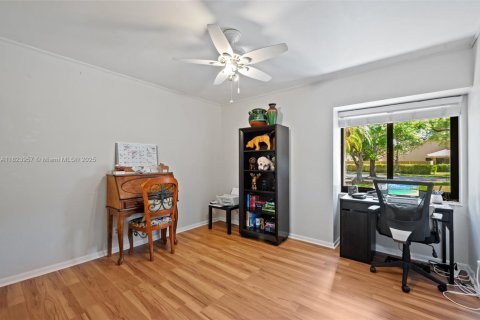 House in Weston, Florida 3 bedrooms, 188.22 sq.m. № 1794043 - photo 20