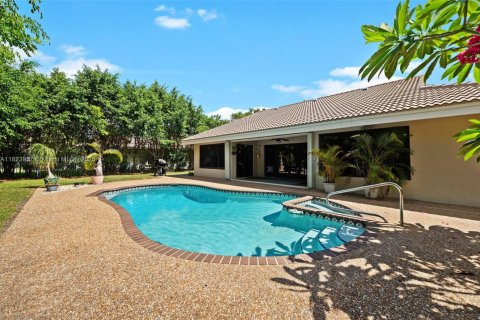 House in Weston, Florida 3 bedrooms, 188.22 sq.m. № 1794043 - photo 28