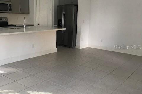 Townhouse in Winter Garden, Florida 4 bedrooms, 176.7 sq.m. № 1432114 - photo 7