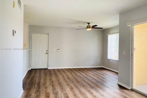 Condominio en alquiler en West Palm Beach, Florida, 1 dormitorio, 70.61 m2 № 1987441 - foto 22