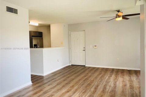 Condominio en alquiler en West Palm Beach, Florida, 1 dormitorio, 70.61 m2 № 1987441 - foto 11