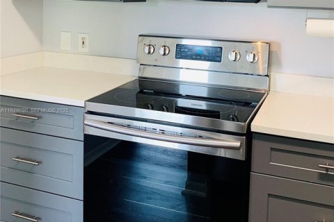 Condominio en alquiler en West Palm Beach, Florida, 1 dormitorio, 70.61 m2 № 1987441 - foto 8