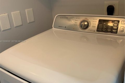 Condominio en alquiler en West Palm Beach, Florida, 1 dormitorio, 70.61 m2 № 1987441 - foto 10