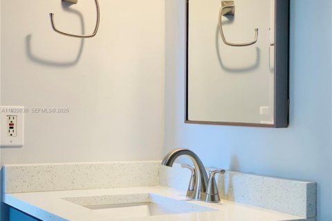 Condominio en alquiler en West Palm Beach, Florida, 1 dormitorio, 70.61 m2 № 1987441 - foto 18