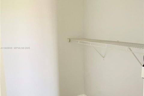 Condominio en alquiler en West Palm Beach, Florida, 1 dormitorio, 70.61 m2 № 1987441 - foto 16