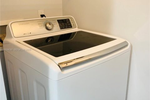 Condominio en alquiler en West Palm Beach, Florida, 1 dormitorio, 70.61 m2 № 1987441 - foto 9