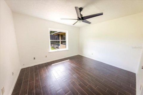 House in Windermere, Florida 5 bedrooms, 271.09 sq.m. № 1740489 - photo 17