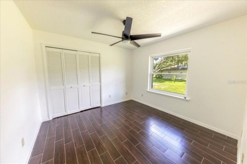 House in Windermere, Florida 5 bedrooms, 271.09 sq.m. № 1740489 - photo 16